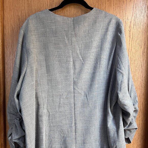 Skies Are Blue Gray Plaid Blazer - Picture 3 of 3